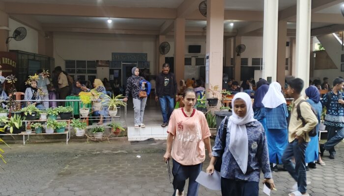 Media sorotan Investasi Hukum. Transparansi dan Pelayanan Prima SMA Negeri 4 Makassar dalam Penerimaan Siswa Baru Jalur Prestasi