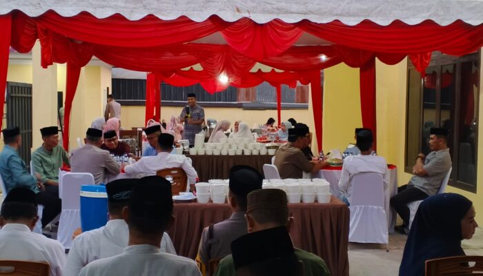 Buka Puasa Bersama di Rujab Kapolres Takalar Berlangsung Meriah, Pererat Silaturahmi dengan Masyarakat