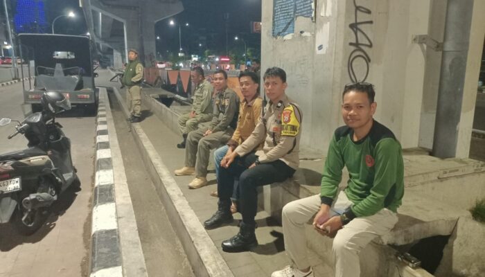 Polsek Rappocini dan Satpol PP Bersinergi Jaga Kamtibmas di Kawasan Flyover AP Pettarani Makassar
